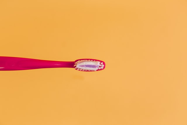 cuidar cepillo de dientes