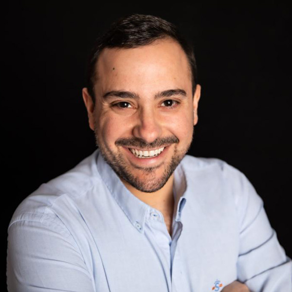 Dr. Esteban P&eacute;rez Pevida